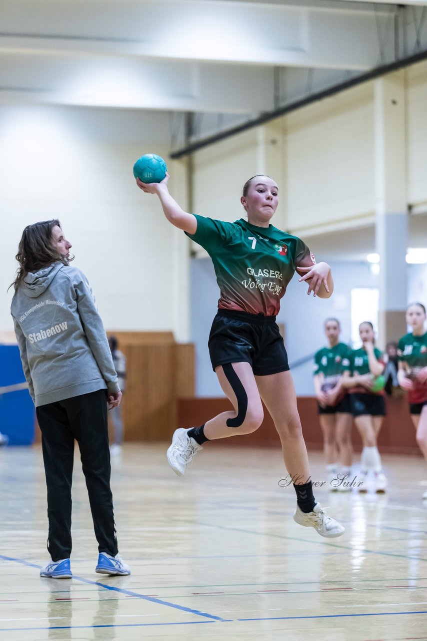 Bild 167 - wCJ TSV Ellerau - HSG Kremperheide/Muensterdorf : Ergebnis: 22:20